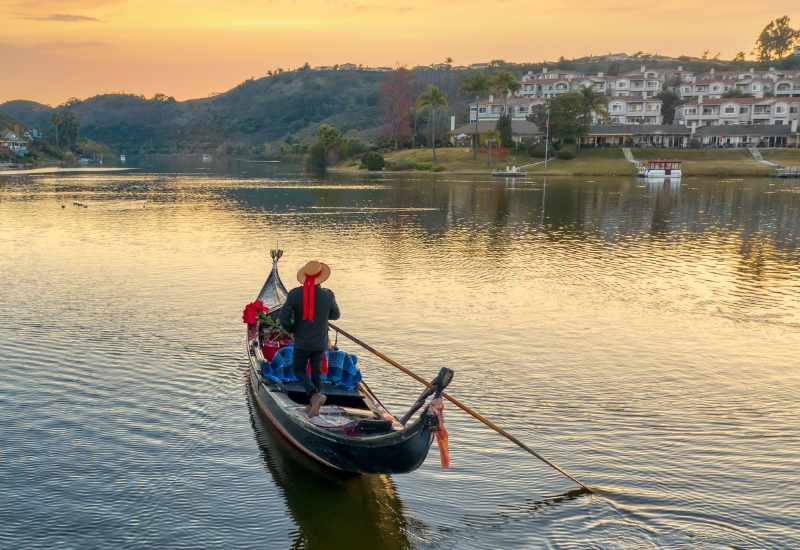 marriage proposal package in san diego | black swan gondola gondola cruises