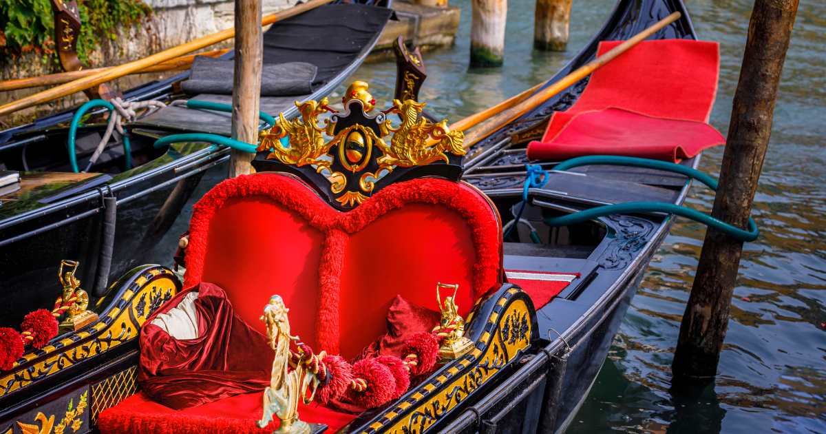 gondola boat for sale | gondolas boats for sale | how much does a gondola cost to buy