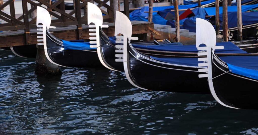 how much does a gondola cost to buy | gondola boat